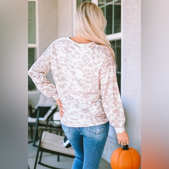 Savage Style Leopard Color Block T-Shirt - Picture 2 of 5